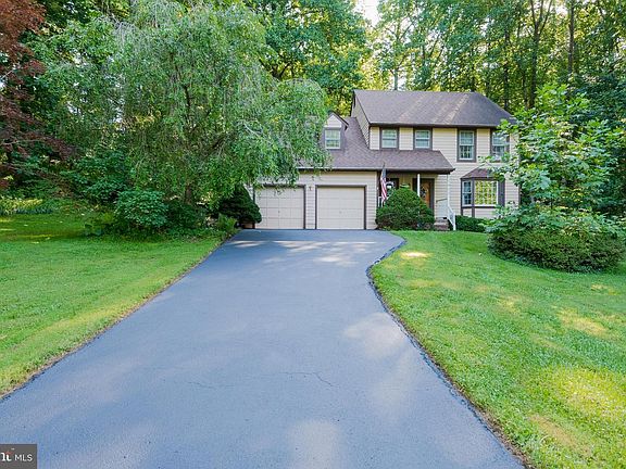 2nd image of 1417 Pennington Ln S
