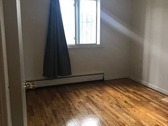 00202_7CR1Dc8MKv3_1200x900