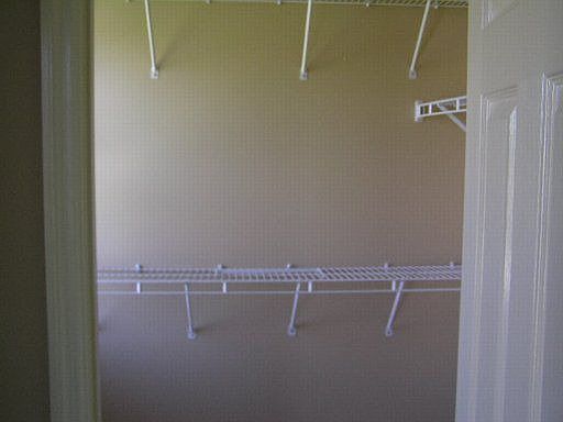 5th image of 4112 Oakland Dr
