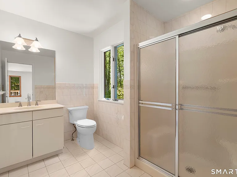 732 Den Rd — Photo 23