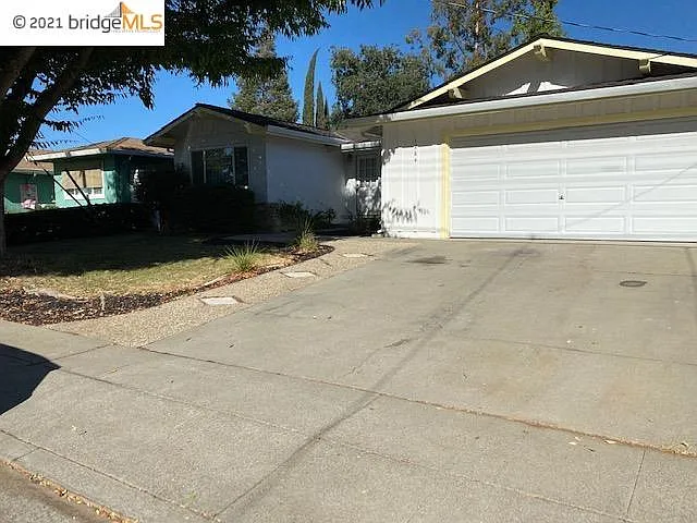1264 Hillcrest Ave photo 1