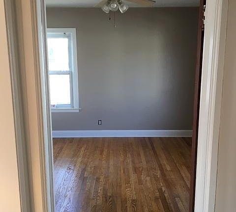 5th image of 211 Poplar St