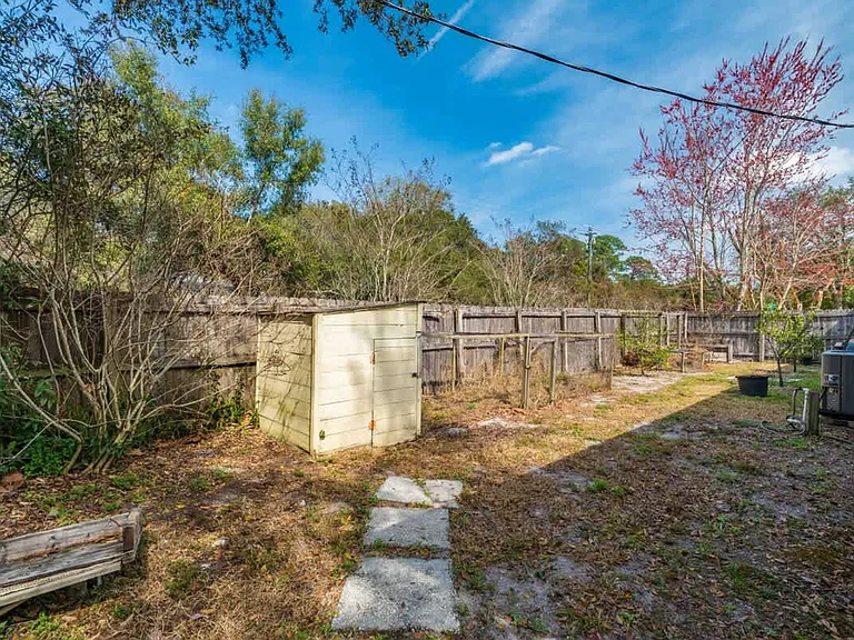 804 Queen Rd #ID1578581P — Photo 33