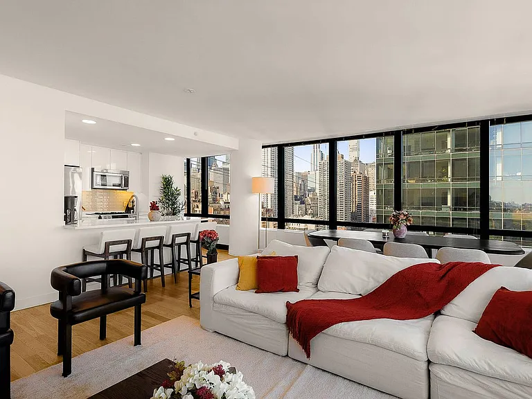 1113 York Ave #22E — Photo 11