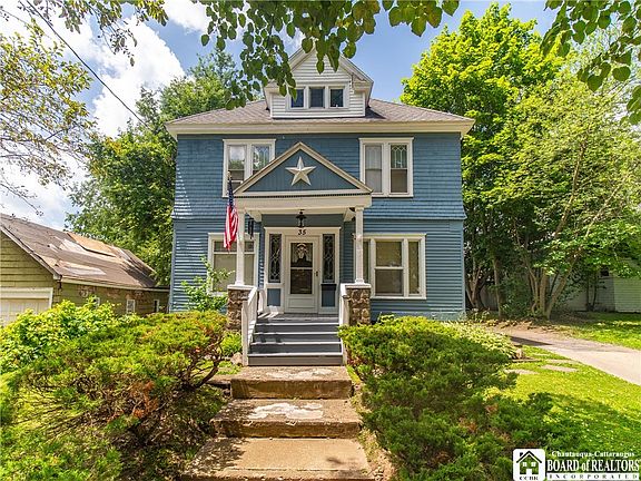 3rd image of 35 Grant St