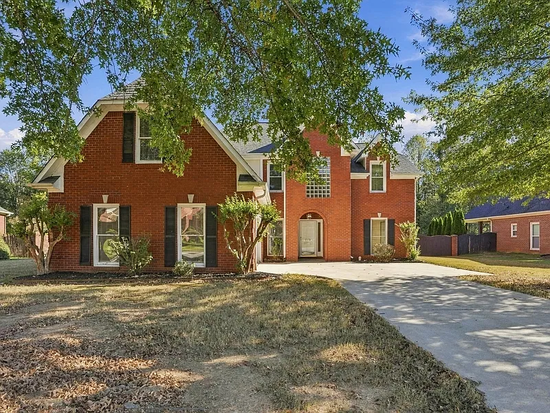 3 bed, 2.5 bath, 3144 sqft, $2,650 — Photo 2