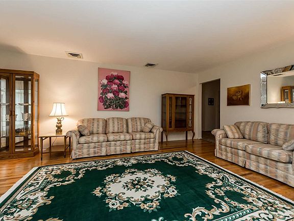 5th image of 6 Elvira Ct
