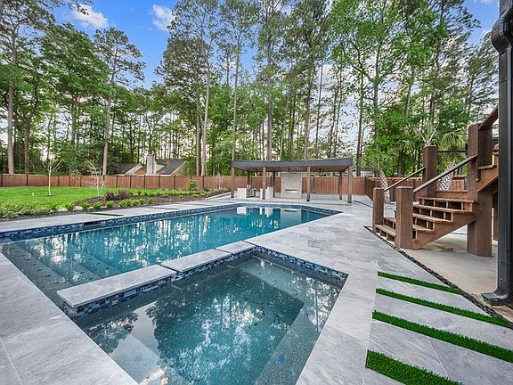 2nd image of 1111 Quail Ridge Dr