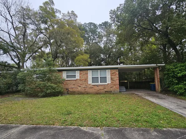 3912 Robert C Weaver Dr, Jacksonville, FL 32208