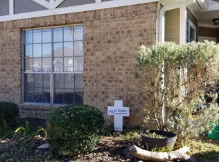 320 N Ranch House Rd, Angleton, TX 77515