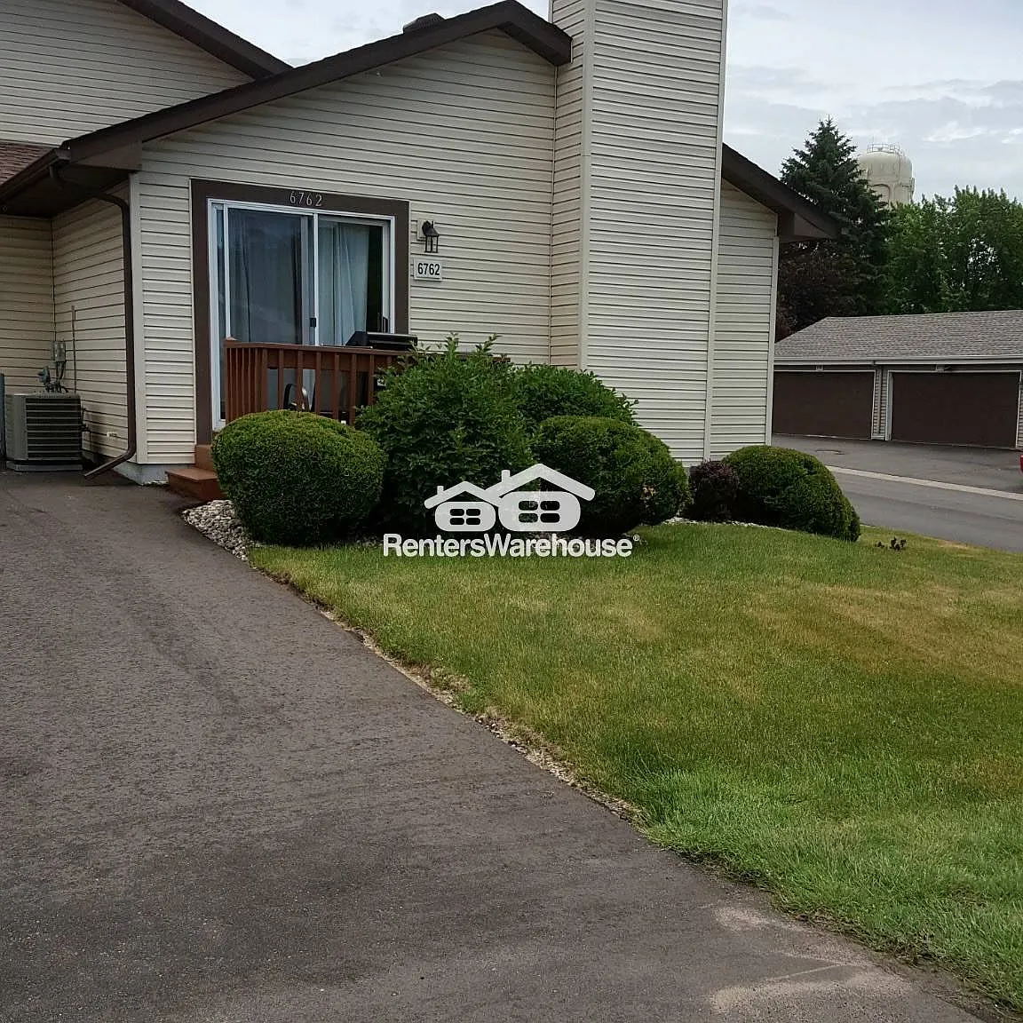 2 BR Oakdale Townhome Avail NOW! — Photo 2
