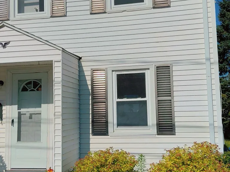8 Higbie Dr — Photo 10