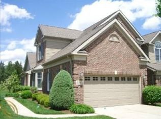 44492 Broadmoor Blvd #15, Northville, MI