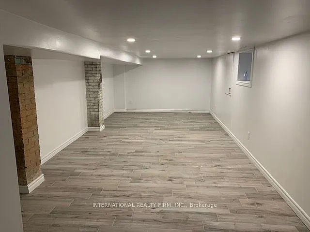 300 Locke St S #1 — Photo 13