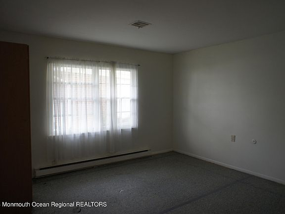 5th image of 1266B Hamilton Court #B