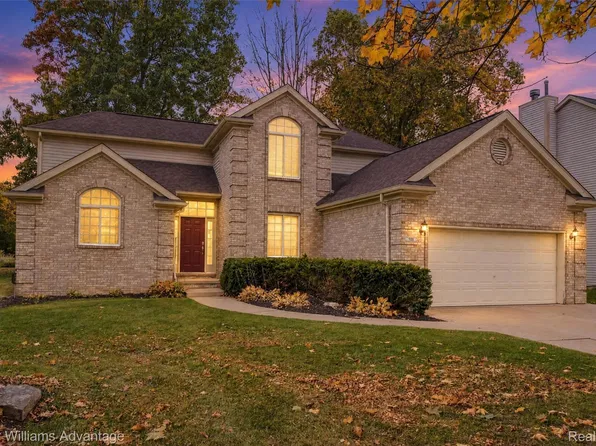 535 Salus Dr, Waterford, MI 48327