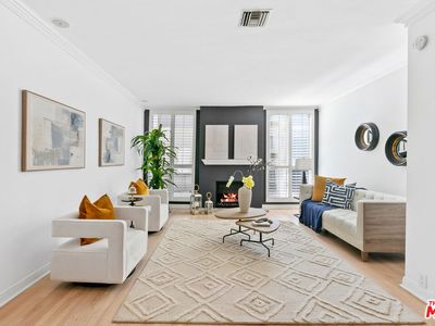 1209 N Kings Rd APT 4, West Hollywood, CA, 90069
