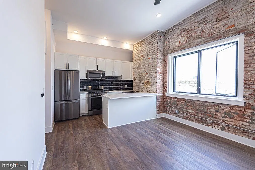 1 bed, 1.0 bath, $1,745 — Photo 2