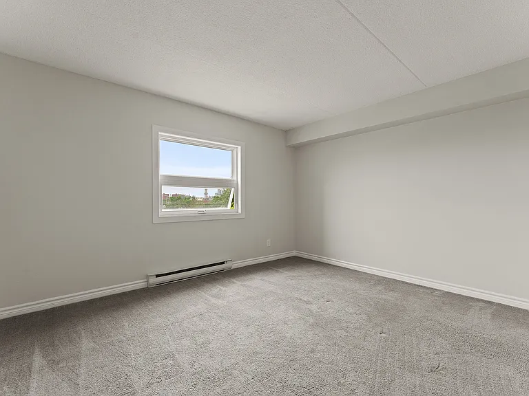3400 Erskine St — Photo 13