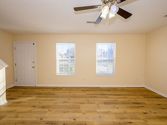 2nd image of 130 Skyline Dr #1