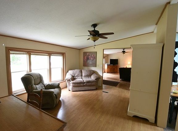 2nd image of 420 Wilderness Way