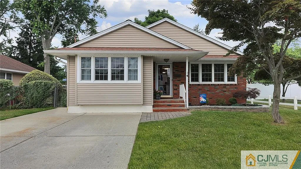 4 Milton Pl photo 1