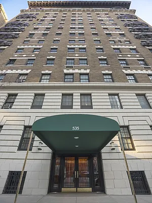 Sold by Sotheby's International Realty | media 30