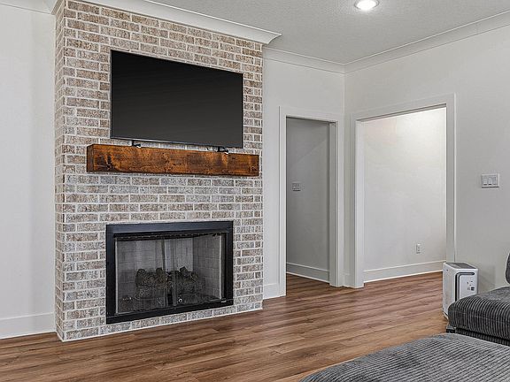 5th image of 3412 Hudson Ct