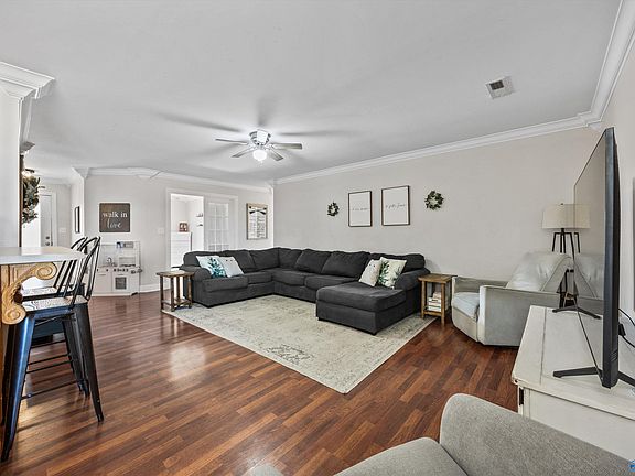 4th image of 27683 Grant Dr