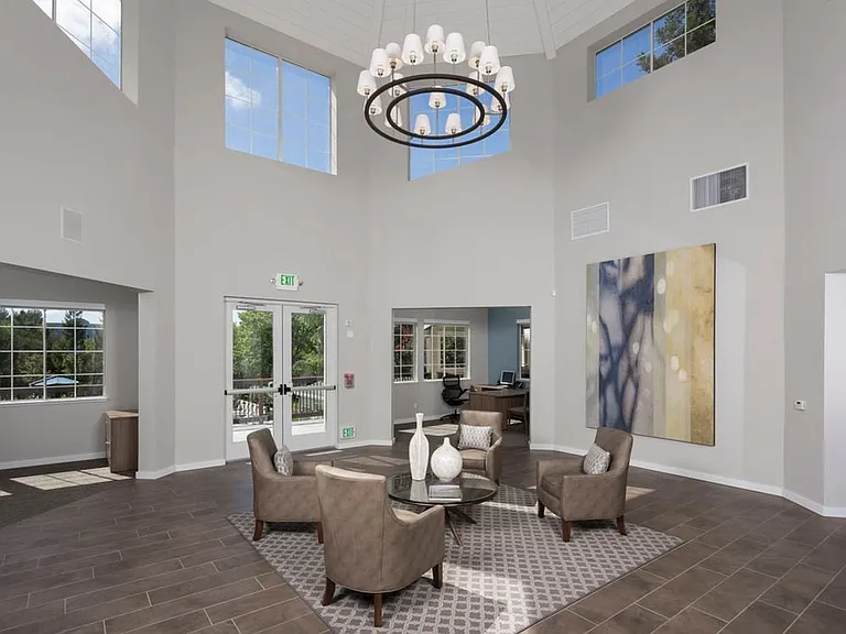 Leasing Center