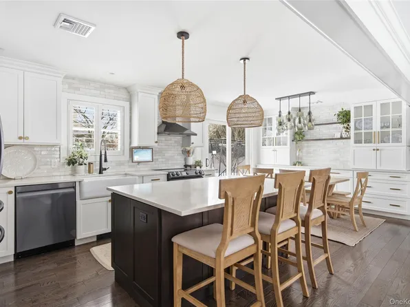 66 Country Village Lane, East Islip, NY 11730