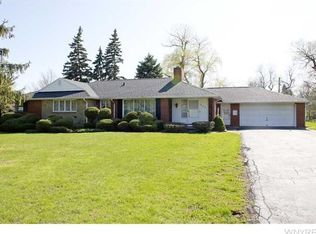 620 N Forest Rd, Williamsville, NY 14221