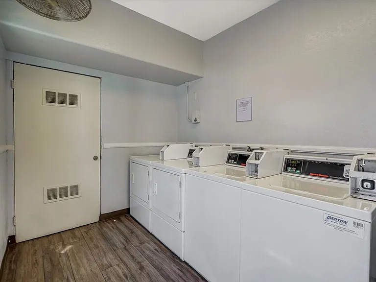 Avignon Apartment Homes — Photo 39
