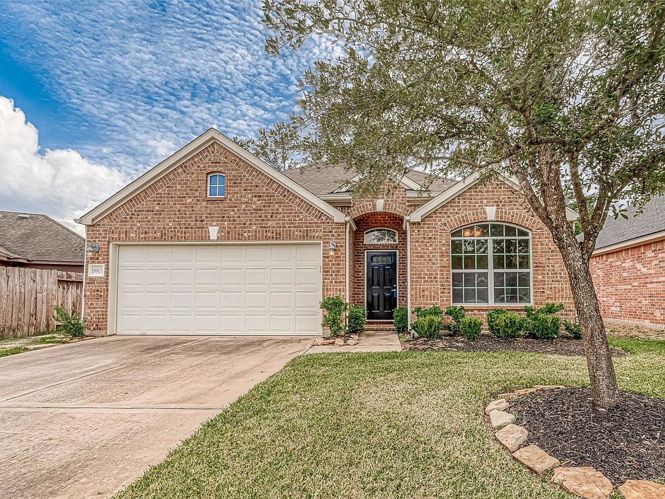 1st image of 18903 Pinewood Point Ln