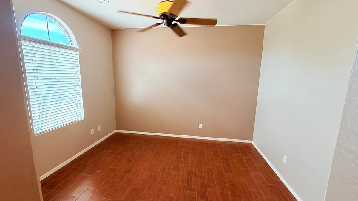 44989 West Woody Road — Photo 3