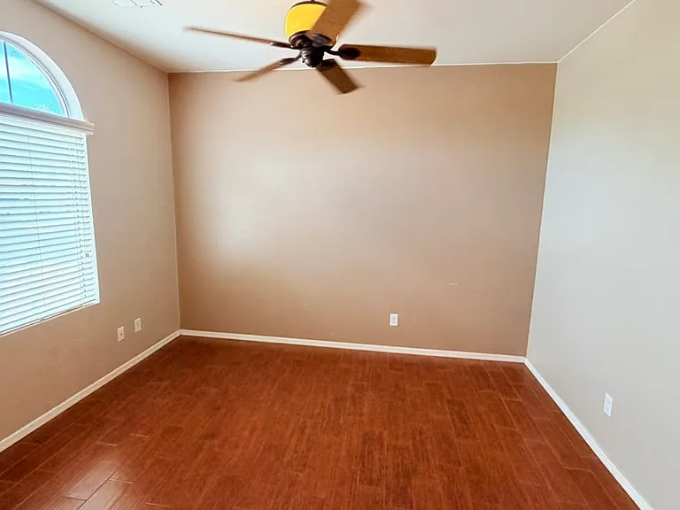44989 W Woody Rd — Photo 3