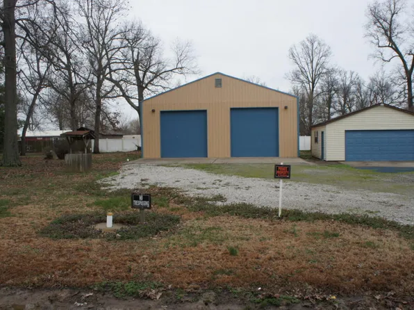 15 Southland Dr, Metropolis, IL 62960