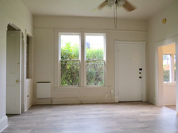 5th image of 815 De La Vina St Ste B