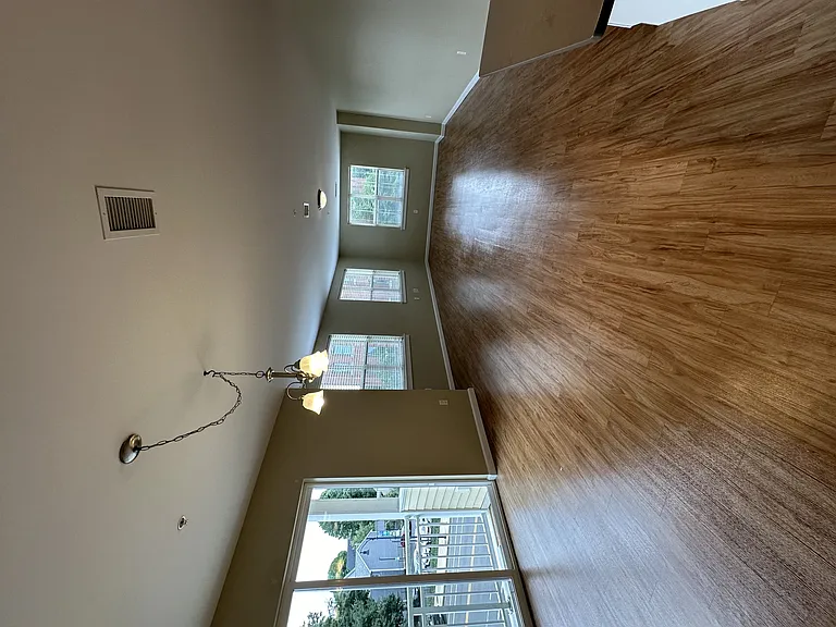Enterprise Apartment Homes — Photo 16