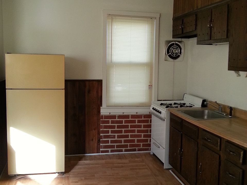 Eat in Kitchen
