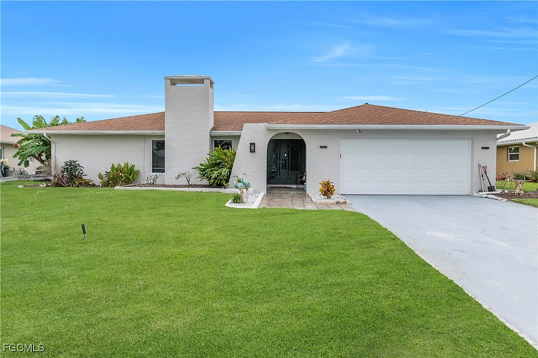 3 bed, 2.0 bath, 1696 sqft, $5,500 — Photo 2