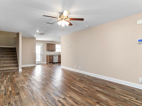 5th image of 1116 Cardinal Creek Dr