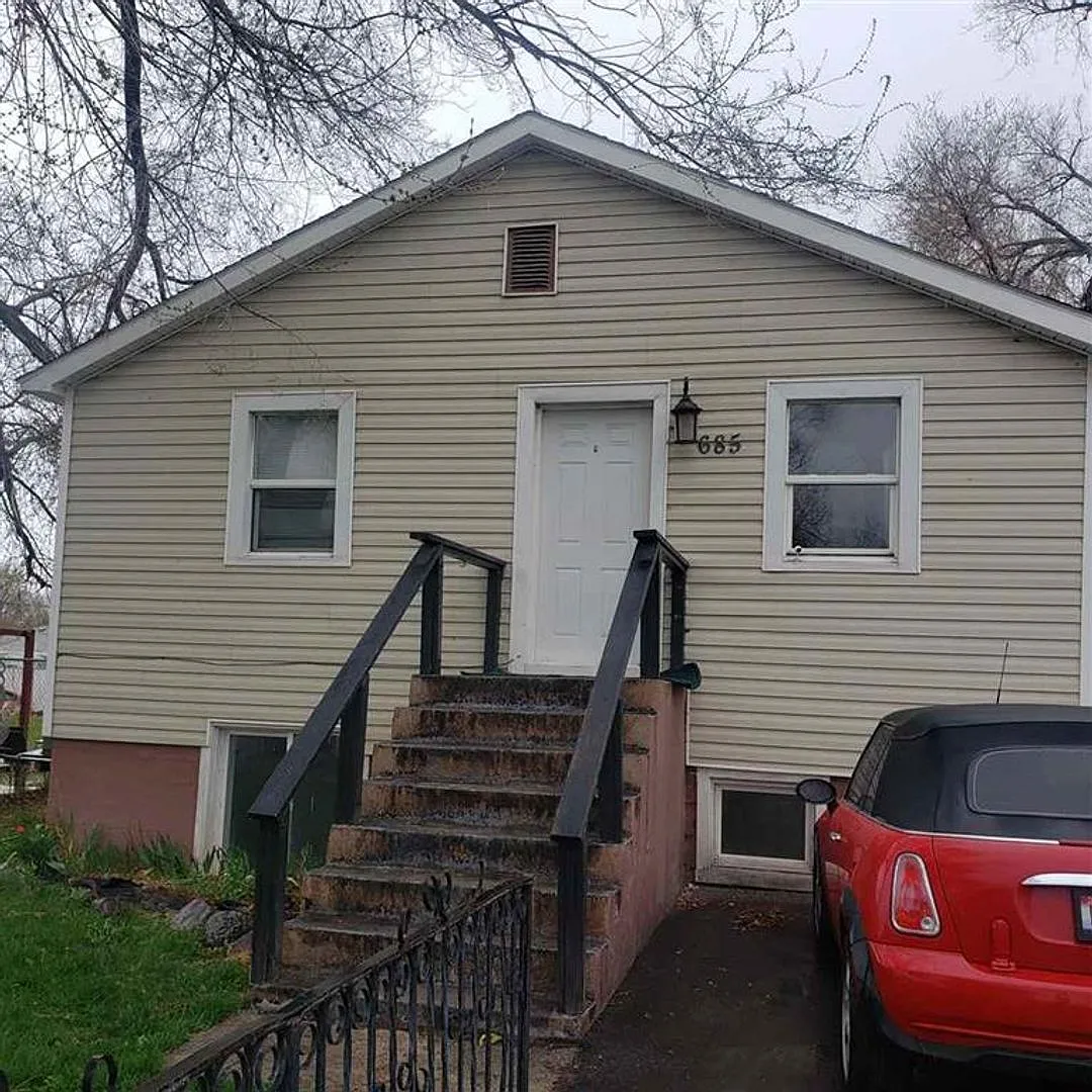685 Randolph Avenue — Photo 4