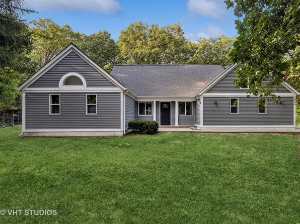 10310 W York House Rd, Beach Park, IL 60087