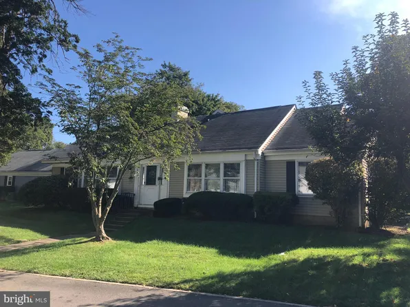 687 Yarborough Way, Monroe Township, NJ 08831
