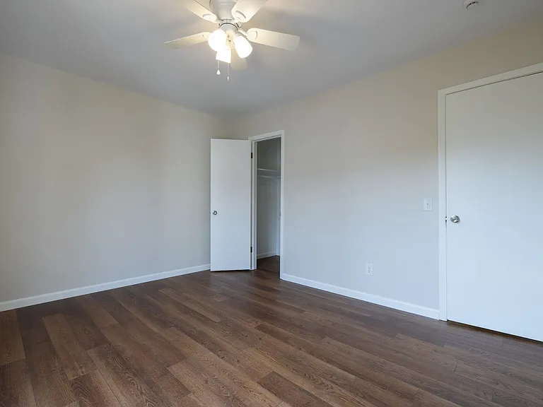 235 Keowee Trl — Photo 17