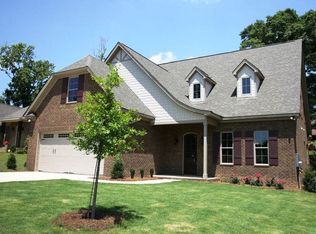 1127 Walden Ln, Auburn, AL 36830