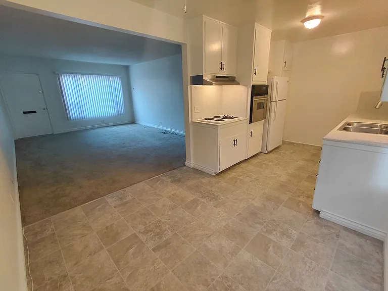 3617 E Broadway #18 — Photo 6