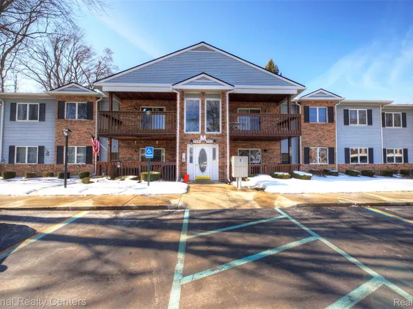 1465 Shoemaker Dr #107, Westland, MI 48185