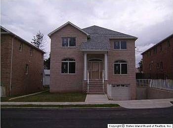1st image of 11 Seidman Ave
